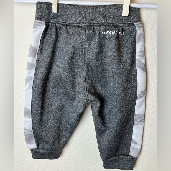 Air Jordan Infant Tracksuit with Hoodie - Picture 7 of 9